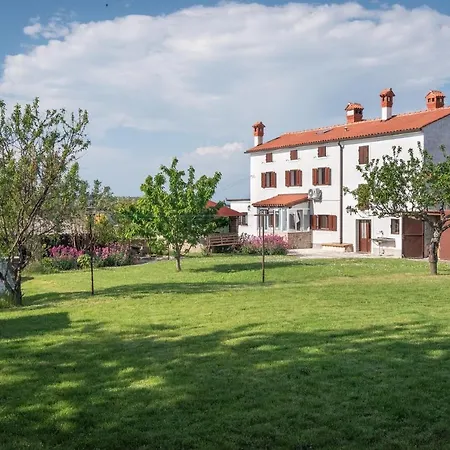 Vakantiehuis Boutique House Rustikana