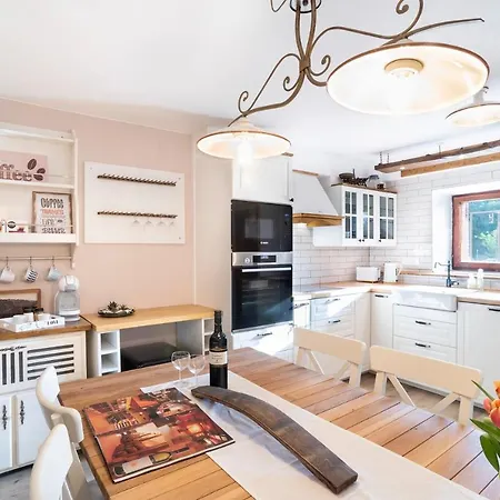 Počitniška hiša Boutique House Rustikana